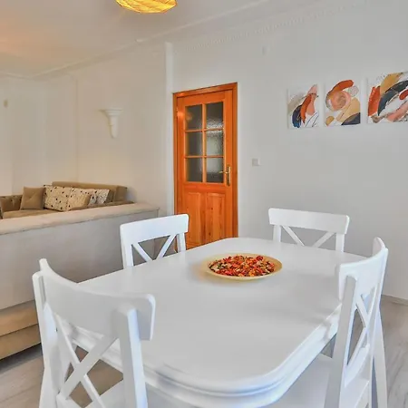 Merkezde Mert Apart Apartament *