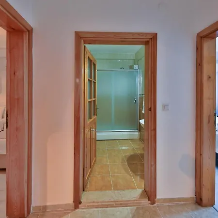 Apartament Merkezde Mert Apart Kaş